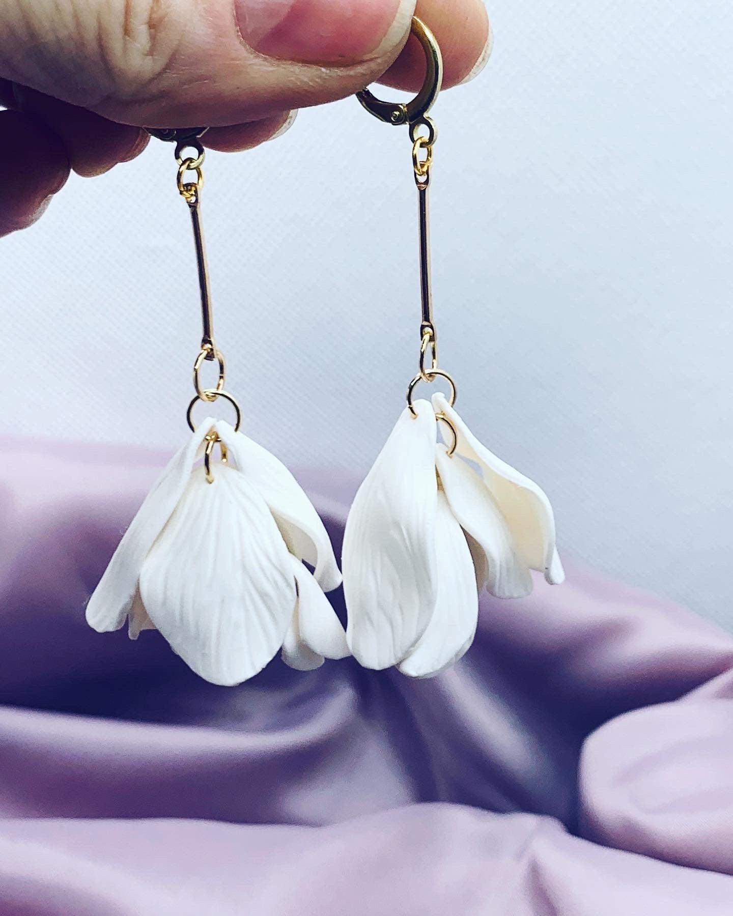 White petal flower earrings, gift for her