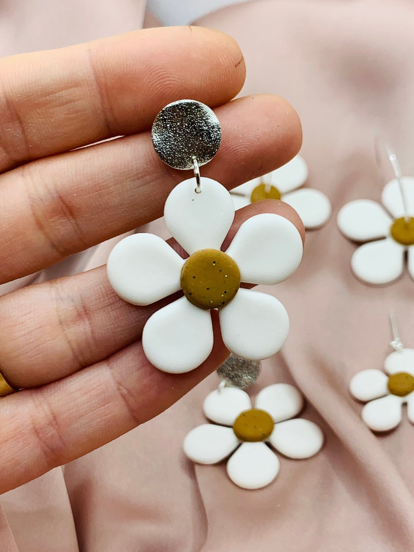 Daisy clay earrings, gift for her