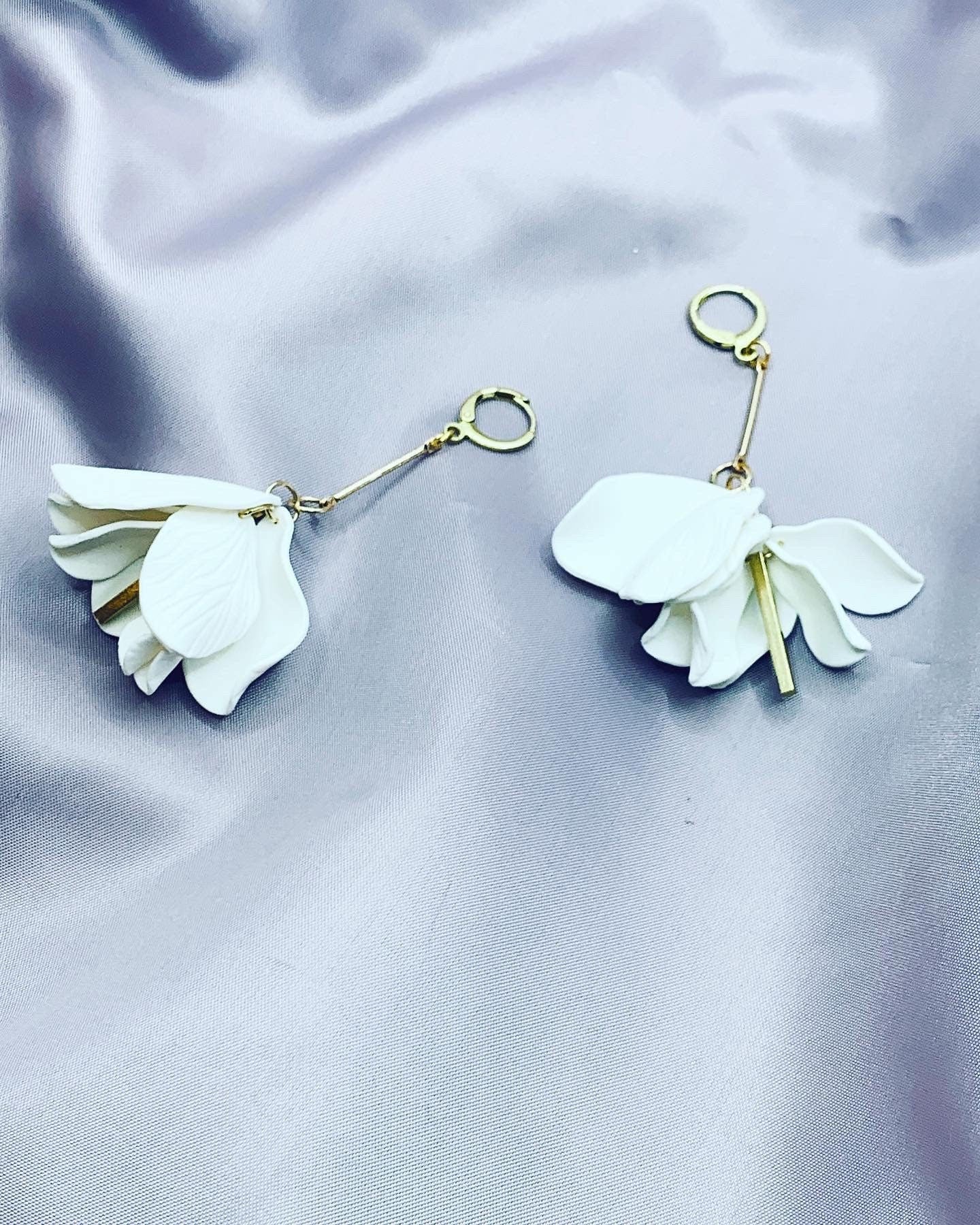 White petal flower earrings, gift for her