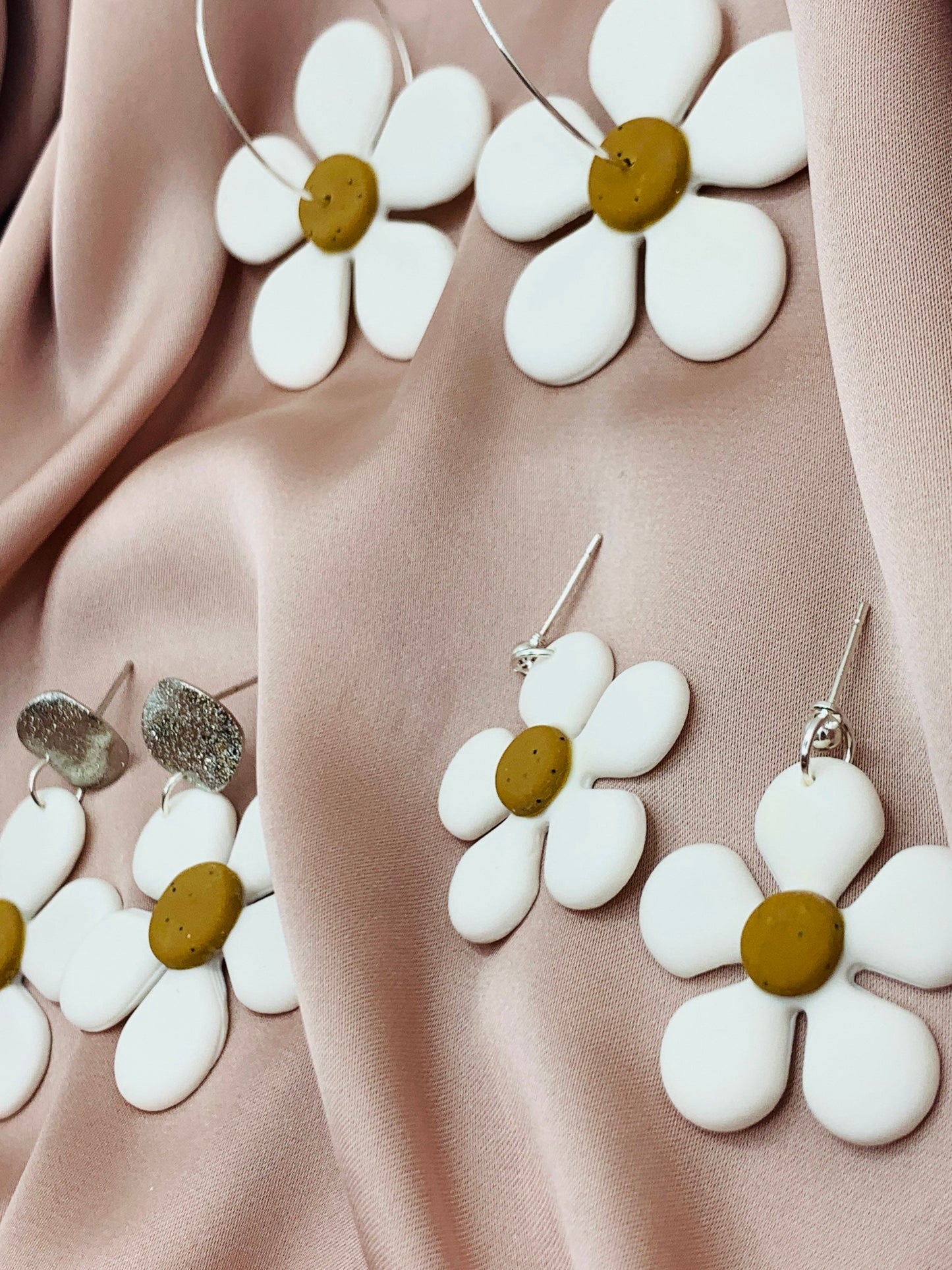 Daisy clay earrings, gift for her